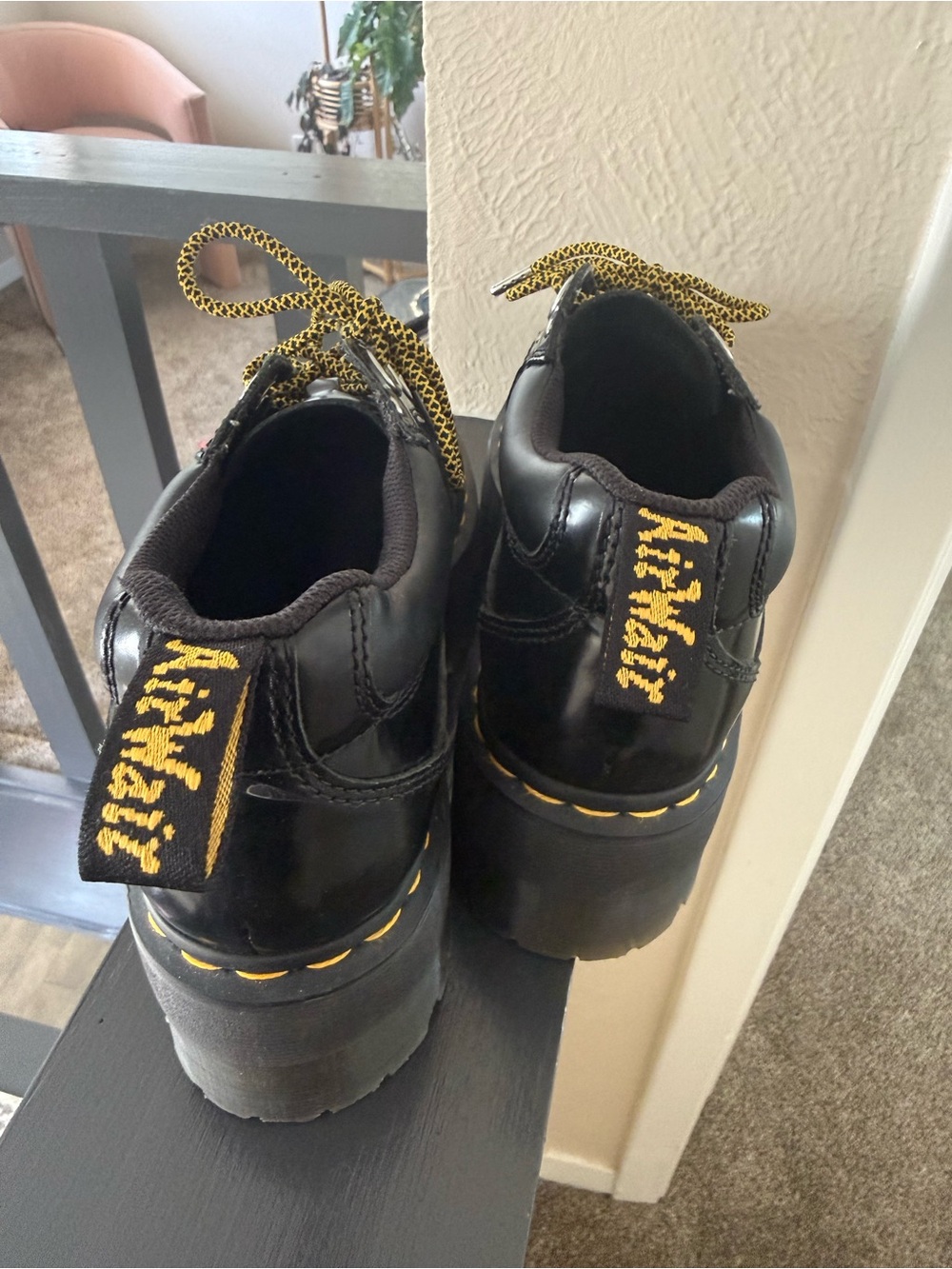Dr Marten 5-Eye Quad Max - Picture 2 of 6
